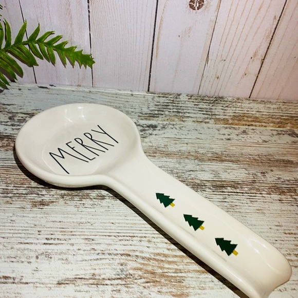 Rae Dunn MERRY kitchen spoon rest 2022 - Picture 5 of 8